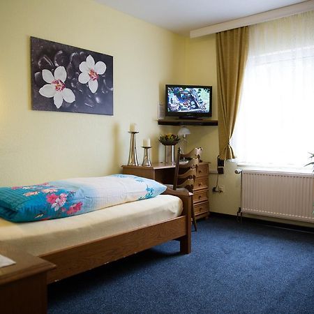 Hotel Zur Bruecke クレーフェルト エクステリア 写真
