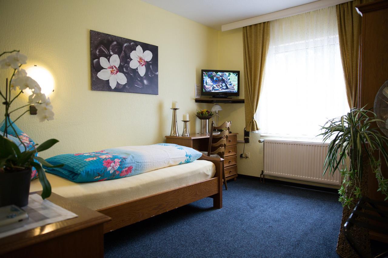 Hotel Zur Bruecke クレーフェルト エクステリア 写真