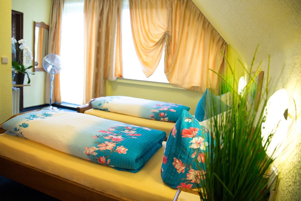 Hotel Zur Bruecke クレーフェルト エクステリア 写真