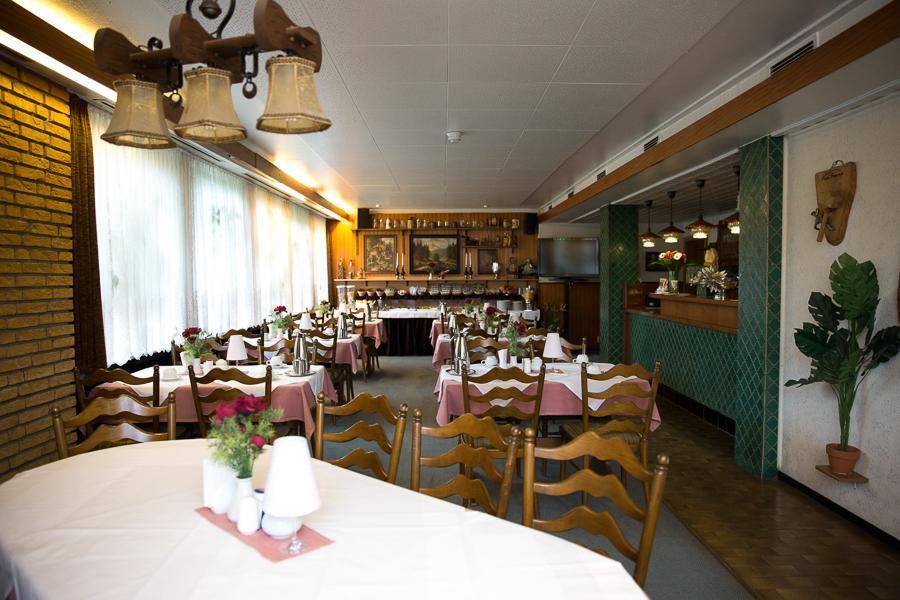 Hotel Zur Bruecke クレーフェルト エクステリア 写真