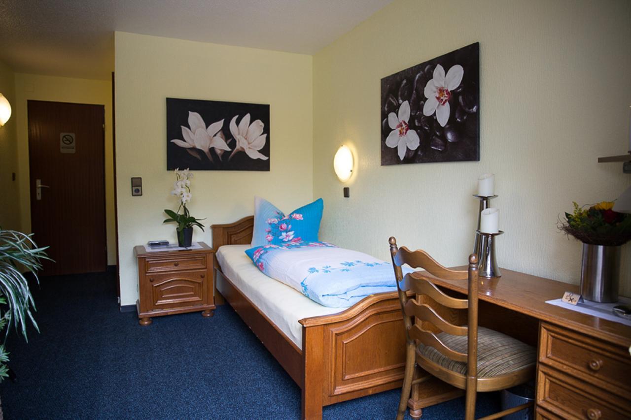 Hotel Zur Bruecke クレーフェルト エクステリア 写真